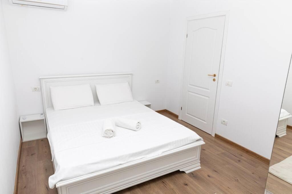 Enescu 3 City Center Flat Timisoara Bagian luar foto